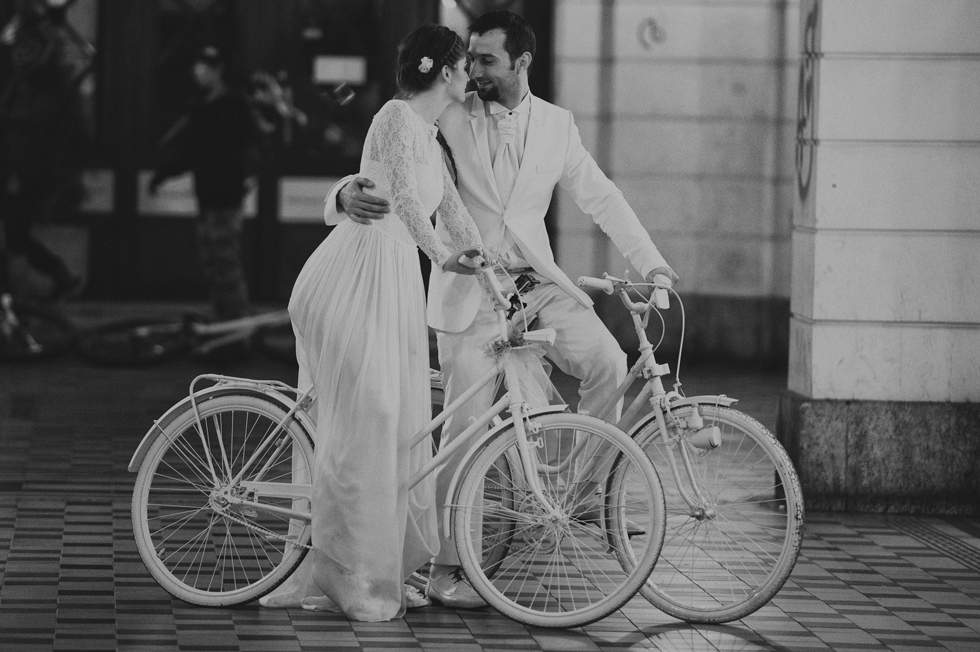 Wedding on bicycle